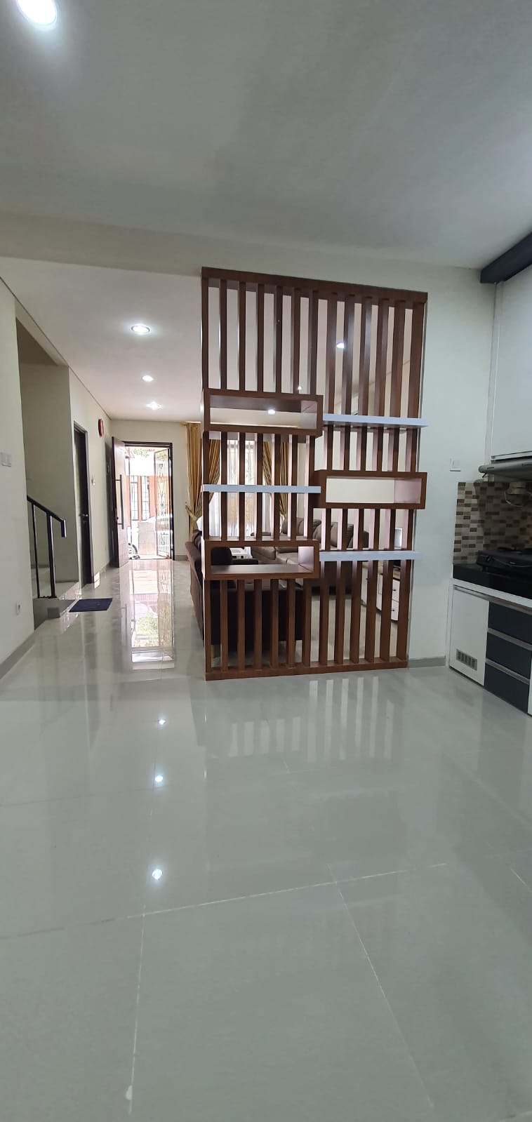 Rumah Disewakan Fully Furnished di Cluster Cosmo Lippo Cikarang